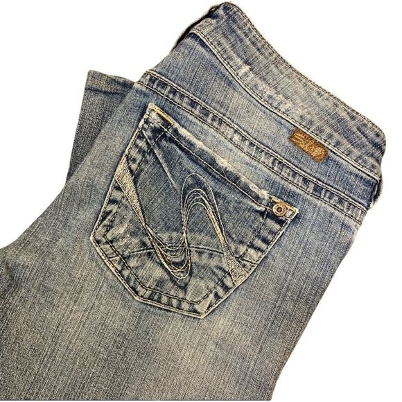 Silver Jeans TUESDAY Capris Womens Sz 28 Light Denim Cropped Embroidered Summer - Picture 2 of 10